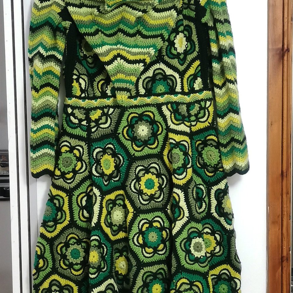Green flower granny square coat, jacket, parka, hood, pockets, crocheted, unique